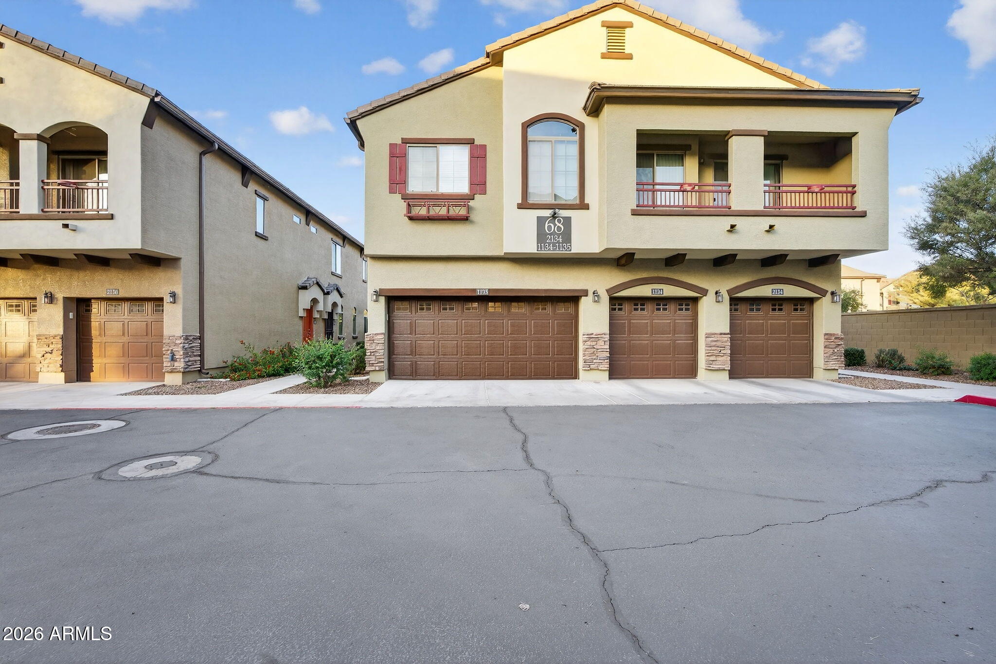 2725 E MINE CREEK Road 1135