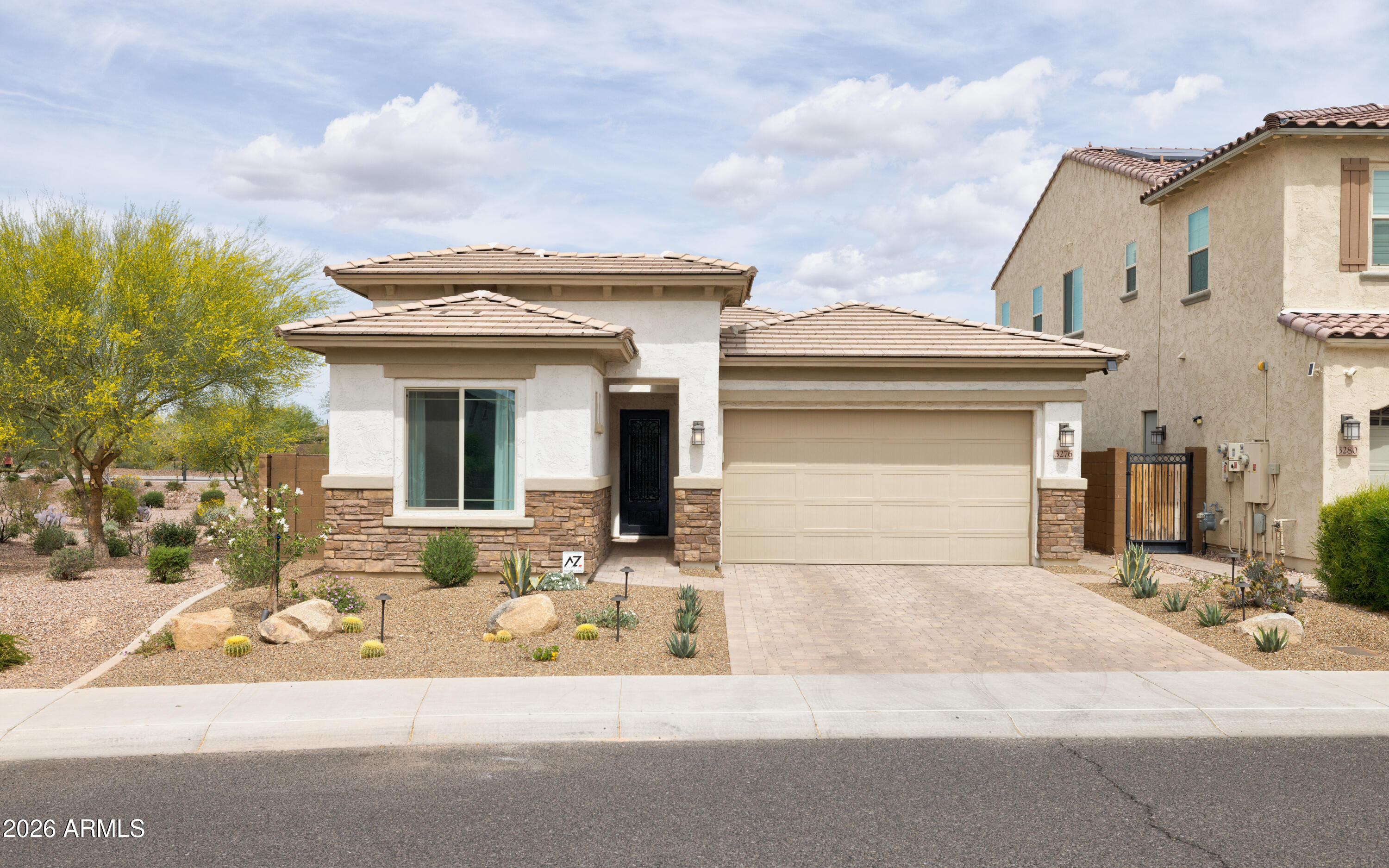 3276 E LOS GATOS Drive