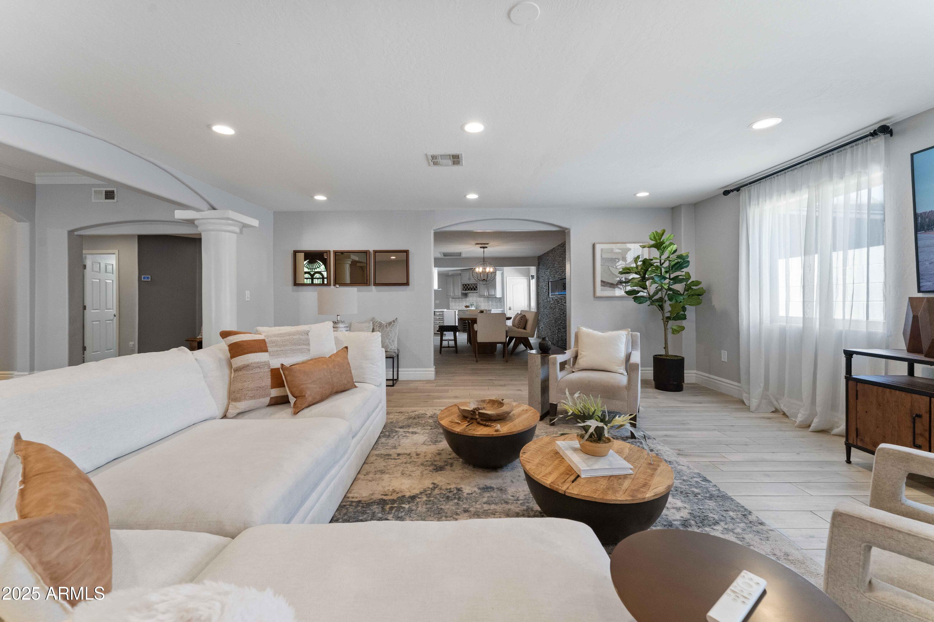3050 N VALENCIA Lane