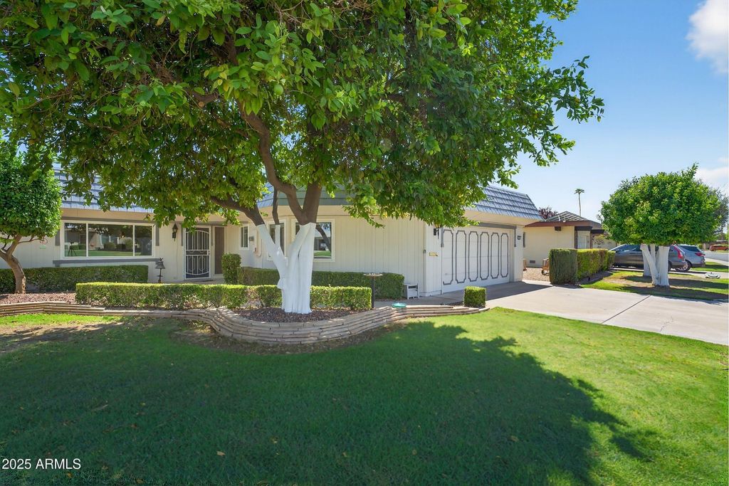 Photo of 10533 W Hutton Drive, Sun City, AZ 85351 (MLS # 6901931)