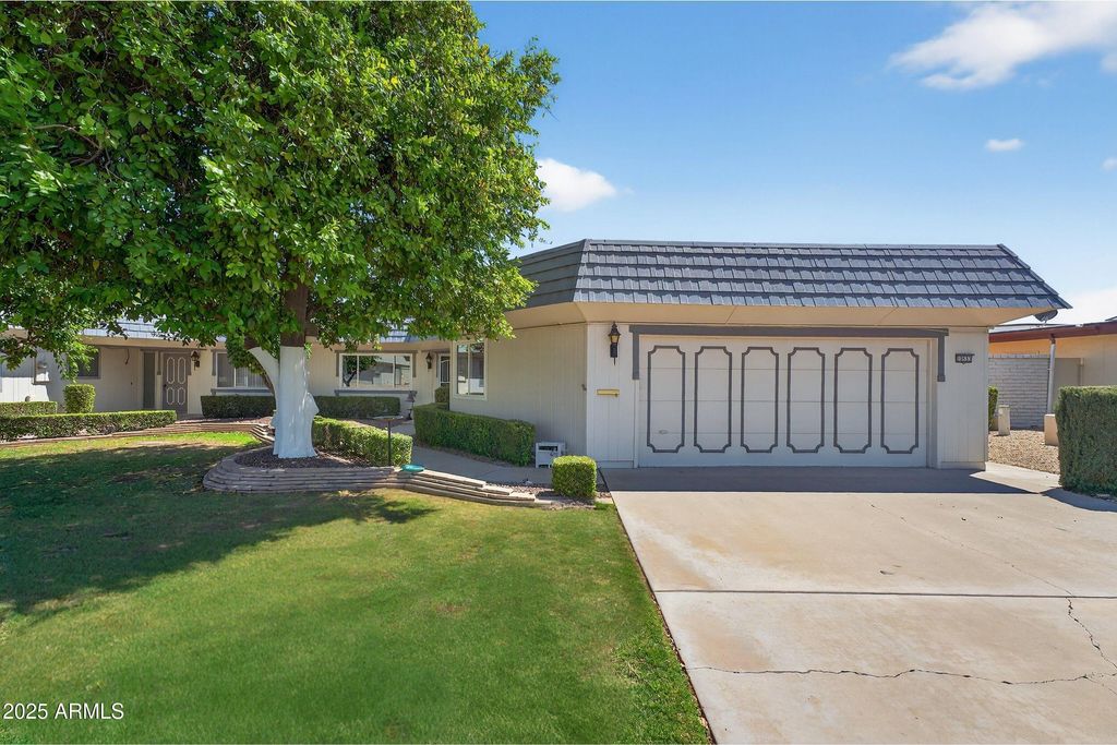 Photo of 10533 W Hutton Drive, Sun City, AZ 85351 (MLS # 6901931)
