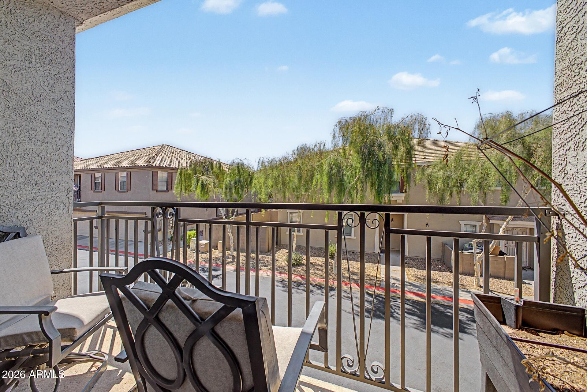 1250 S RIALTO -- 44