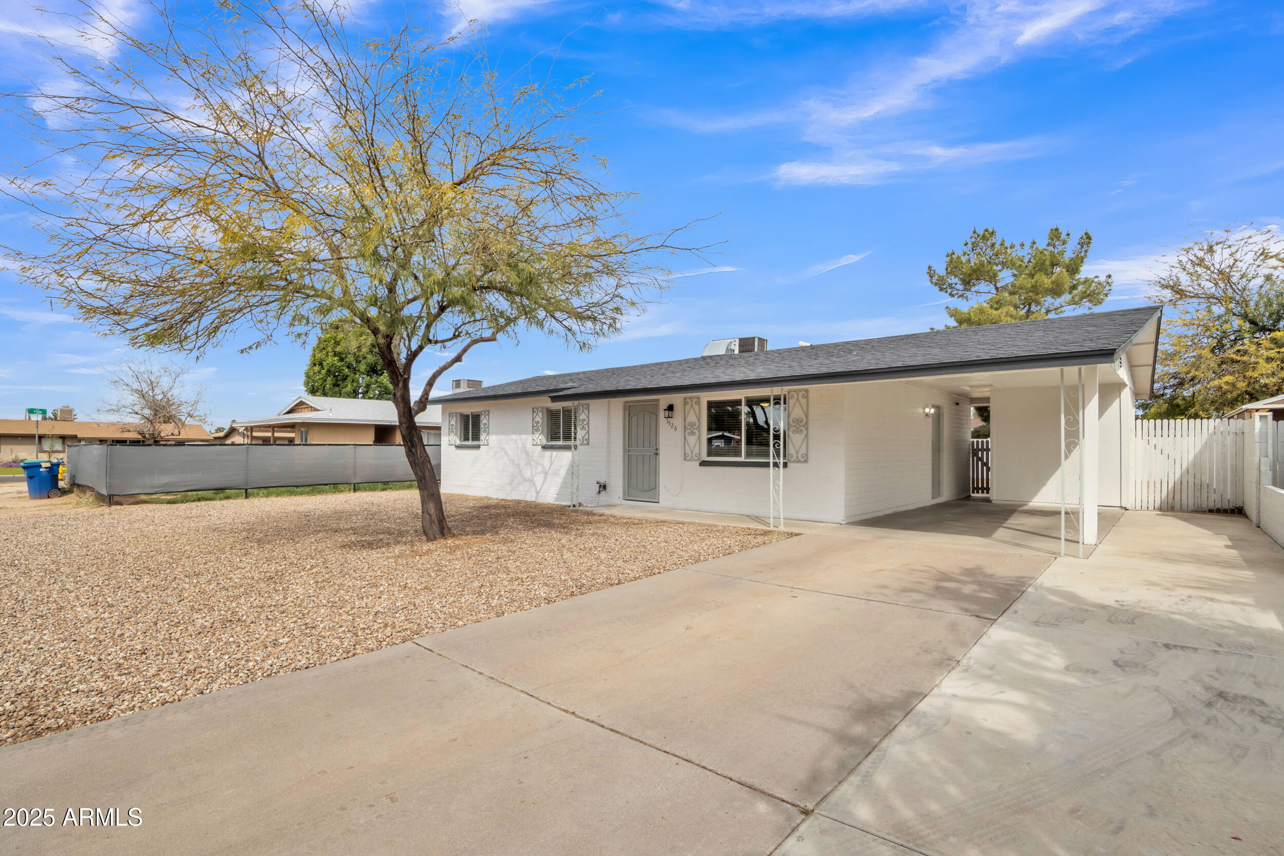 7526 E DRUMMER Avenue