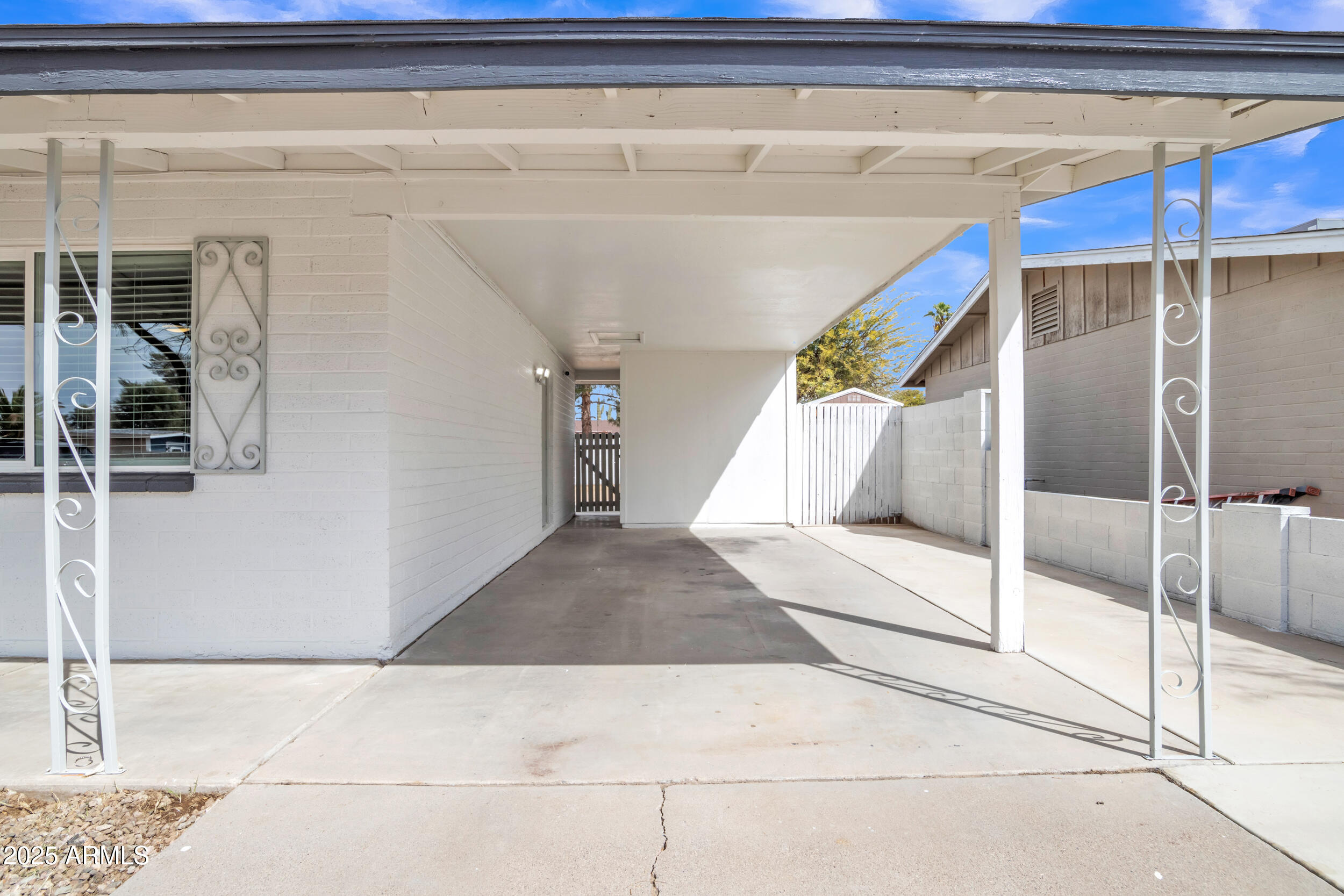 7526 E DRUMMER Avenue