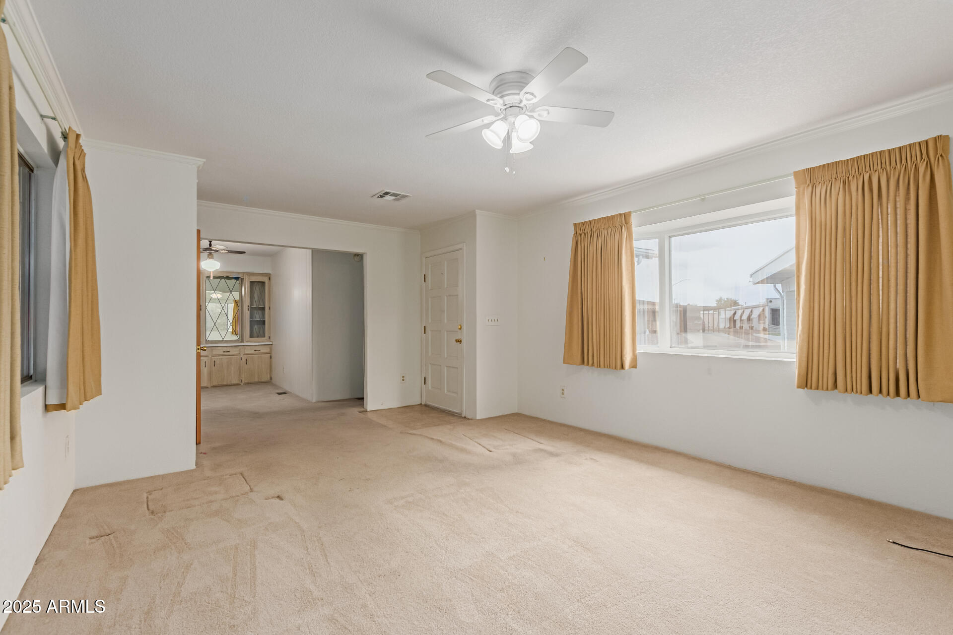 8337 E DESERT Trail