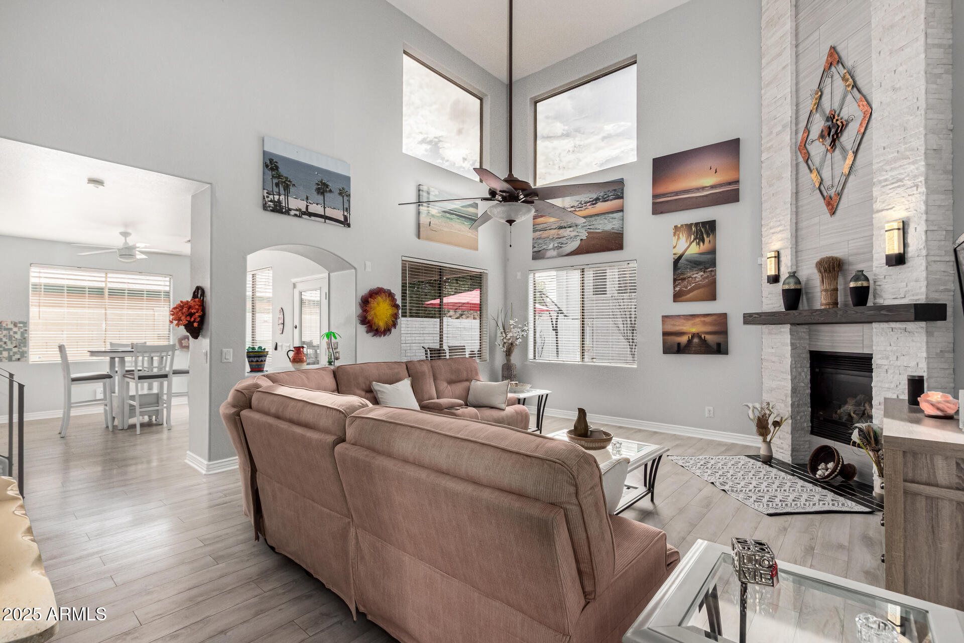 337 E CLAIRIDGE Drive