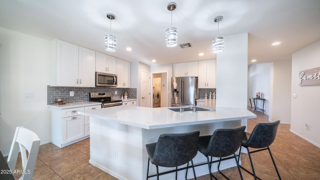 Photo of 1077 E Loma Vista Street, Gilbert, AZ 85295 (MLS # 6952345)