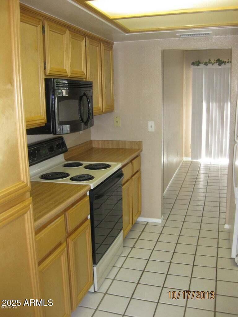 1101 E BLUEFIELD Avenue