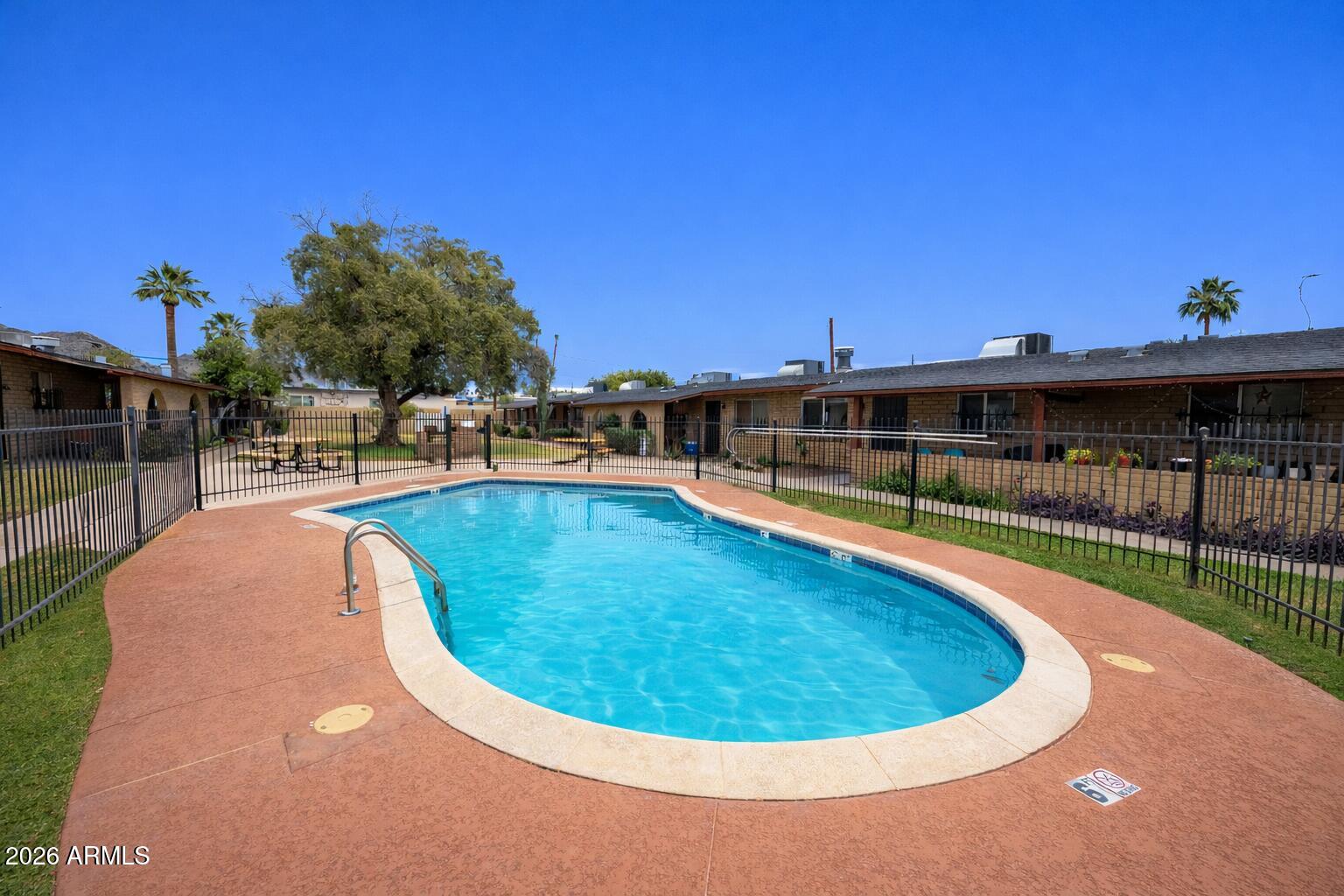 6735 N 16 th Street 4