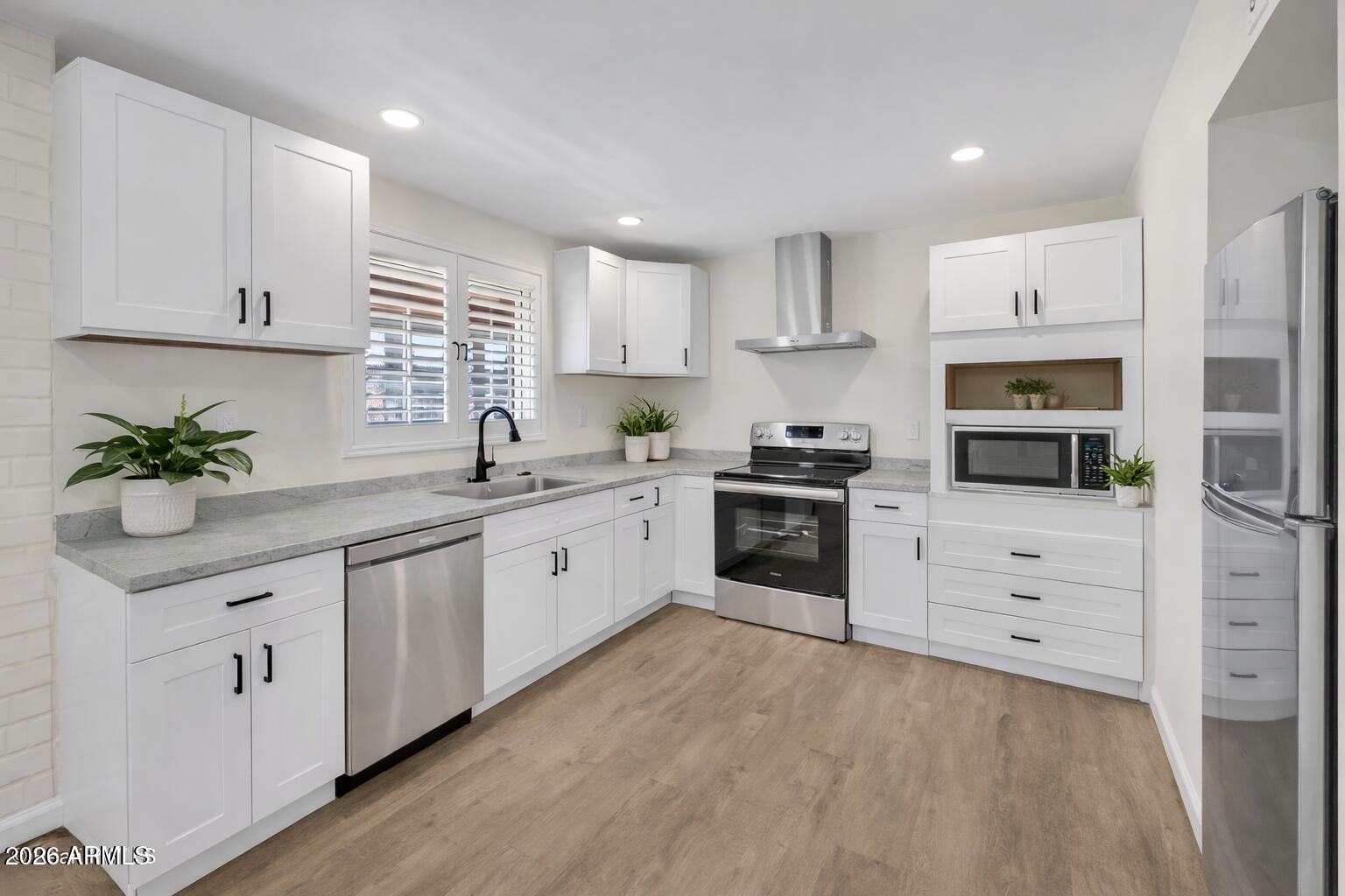 6735 N 16 th Street 4