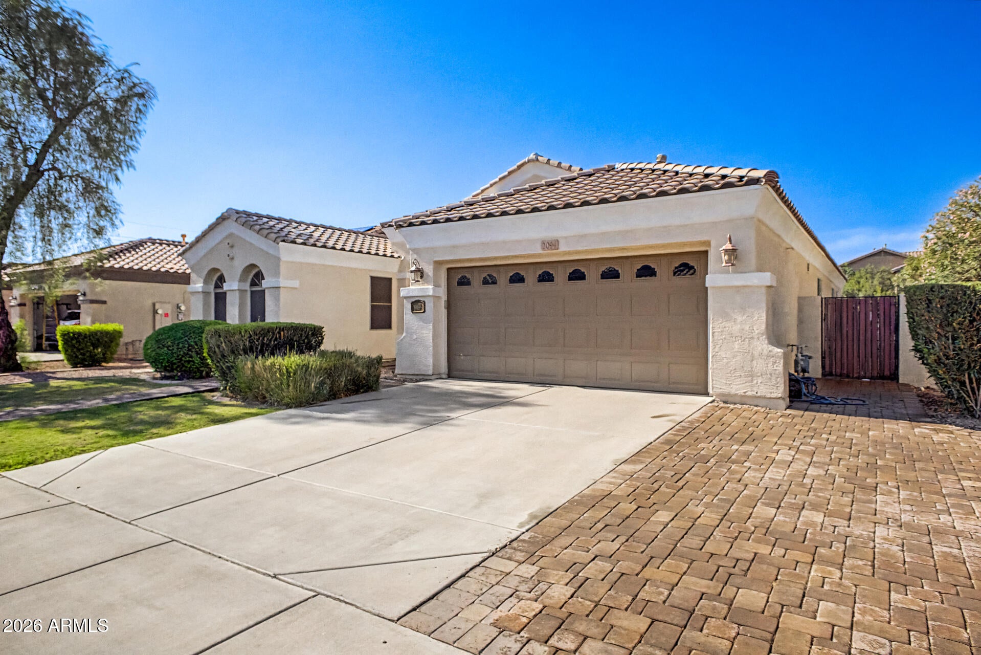 2094 E EBONY Drive