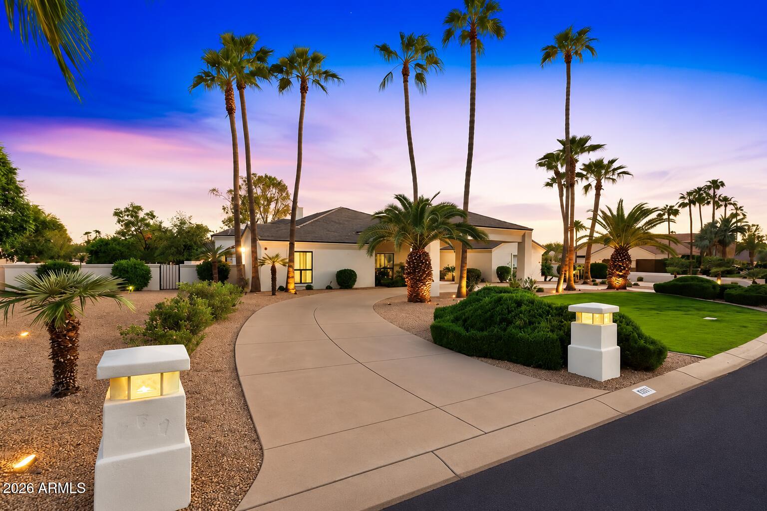 8321 E CORRINE Drive