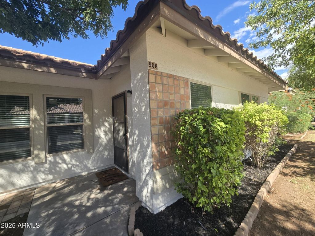 Photo of 908 E Vaughn Avenue, Gilbert, AZ 85234 (MLS # 6925828)