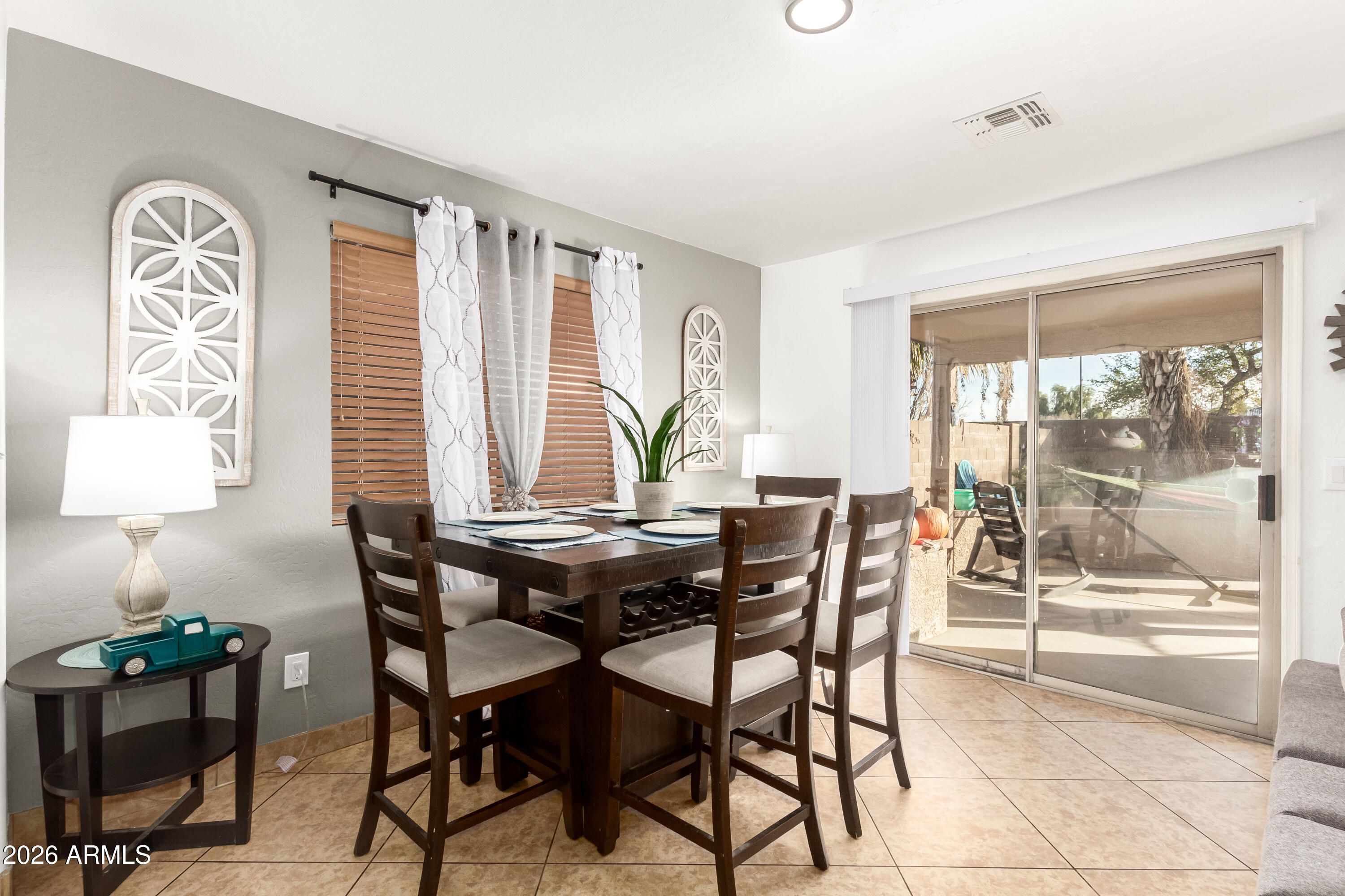 DREAMING SUMMIT UNIT 2A - Residential