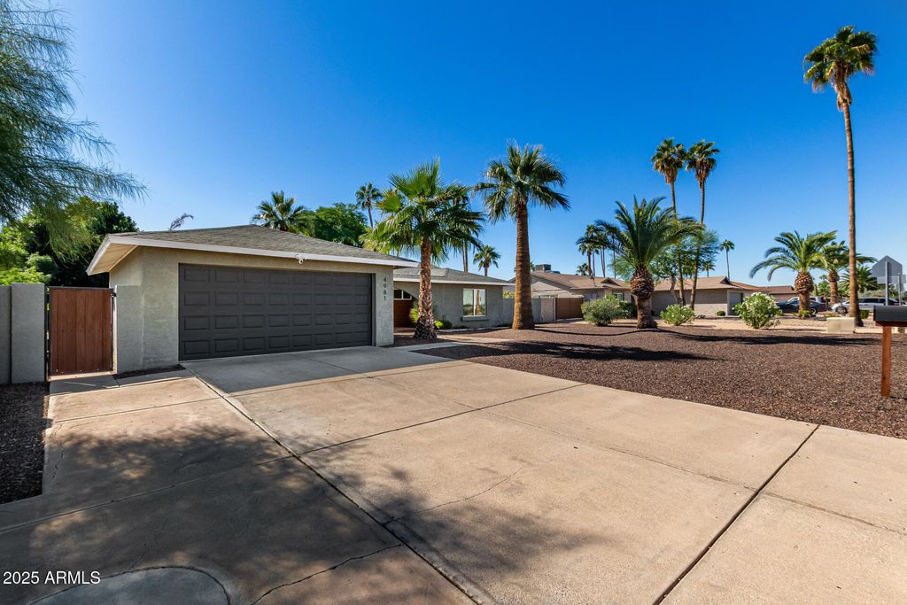 Photo of 4981 E Acoma Drive, Scottsdale, AZ 85254 (MLS # 6944803)