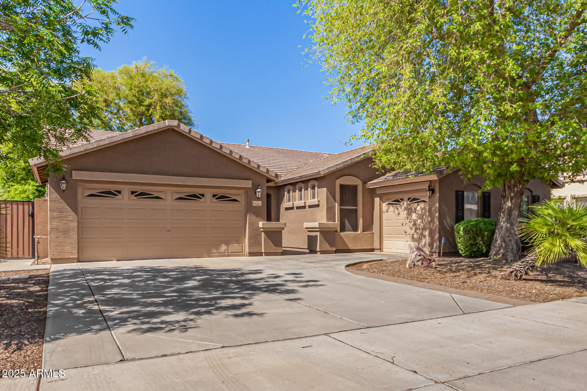 Homes 1 18492 E OAK HILL Lane