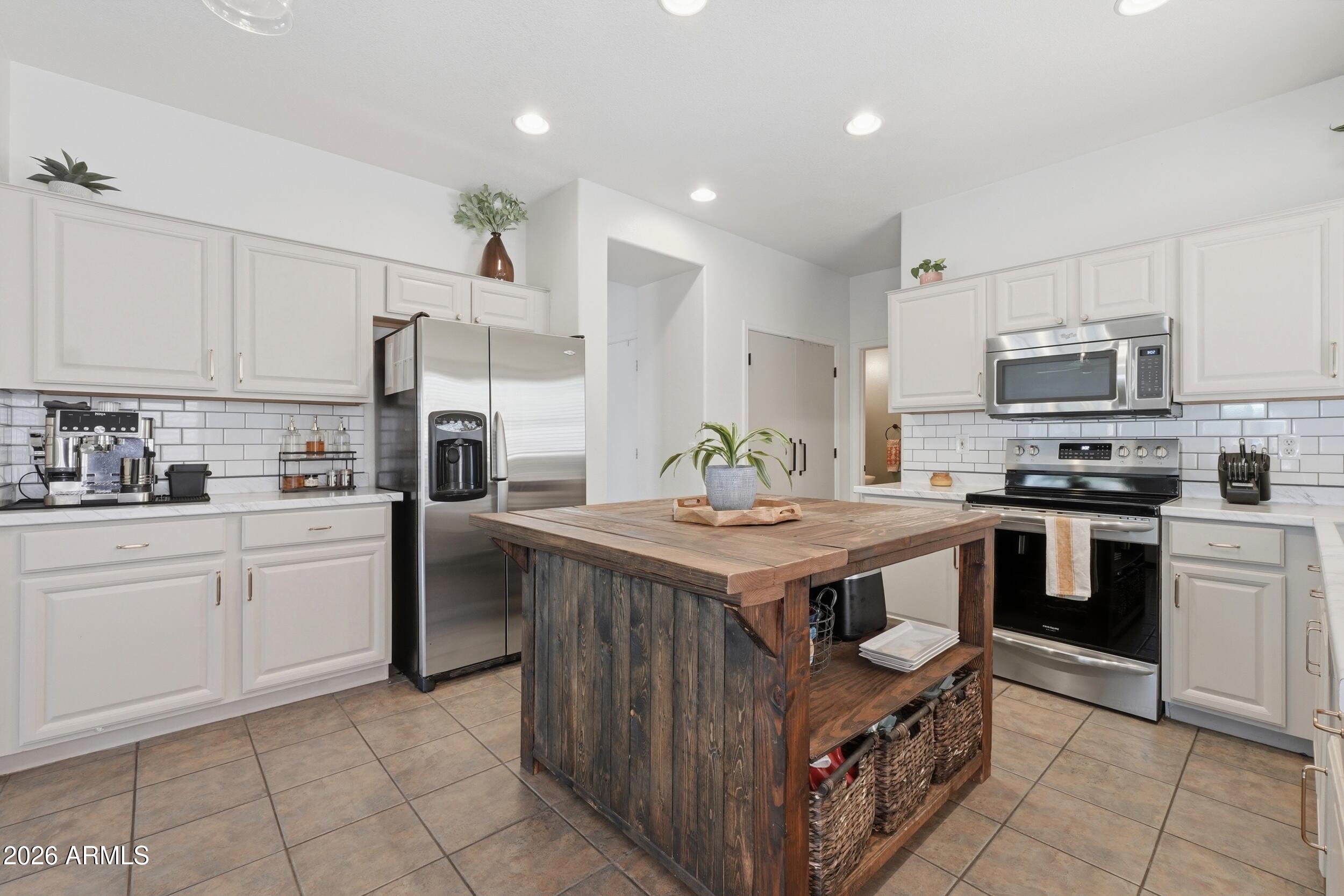 3566 W Spirit Lane