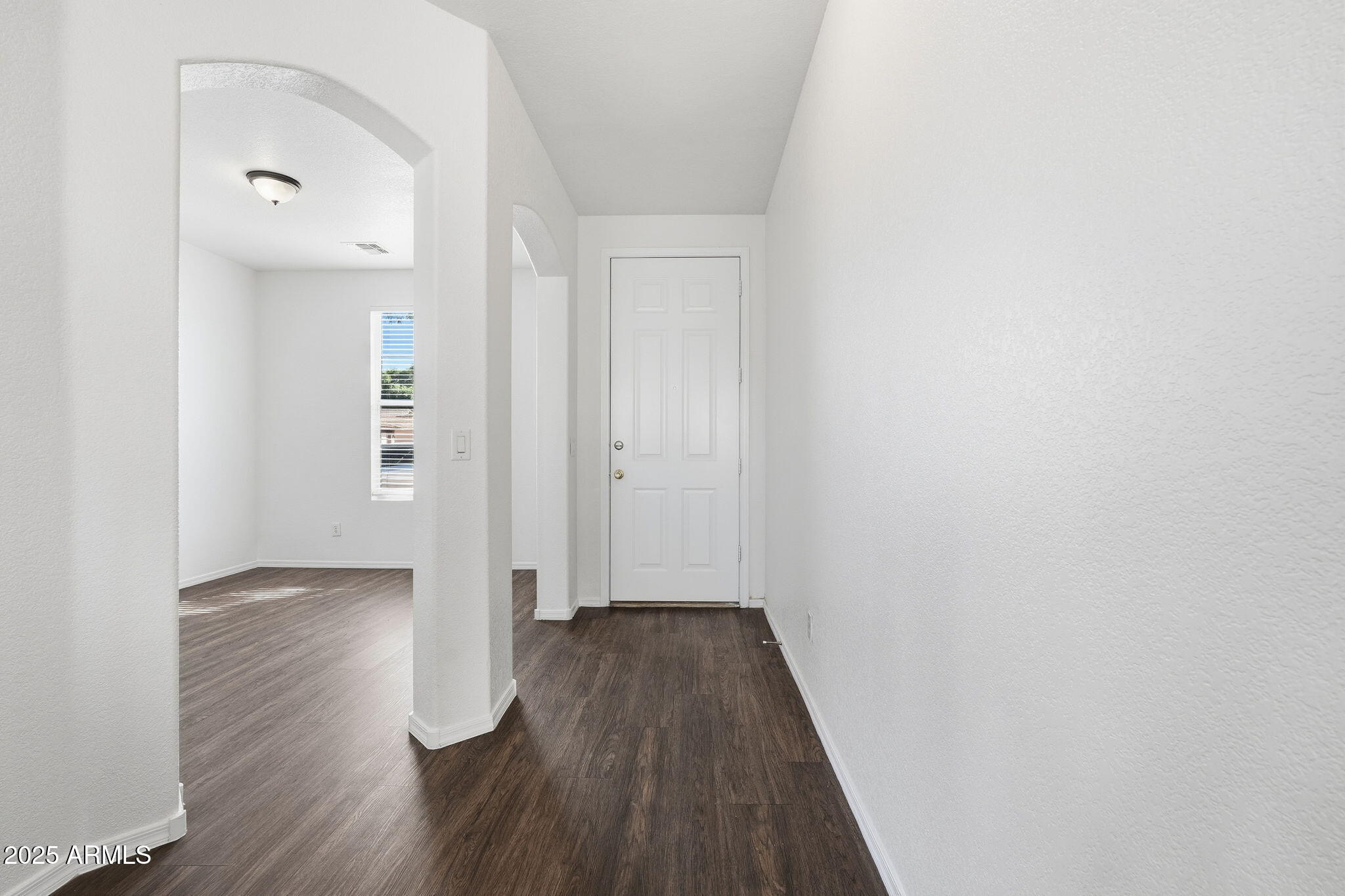 1026 E CHAMBERS Street