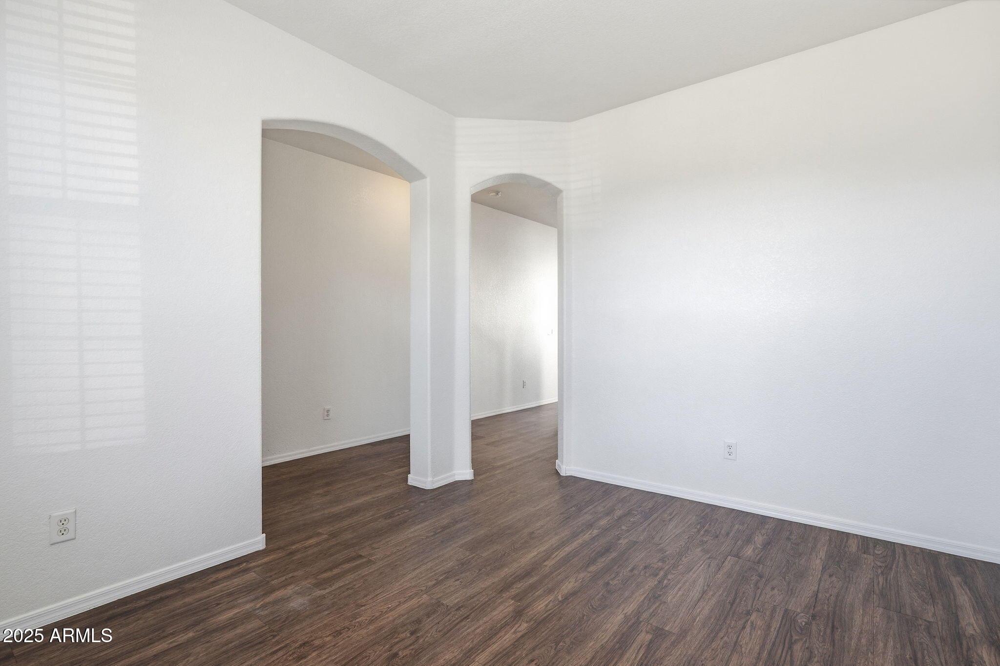 1026 E CHAMBERS Street