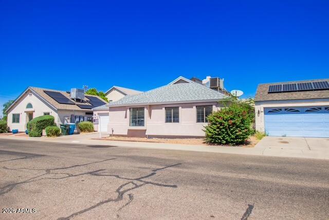 2046 W COLUMBINE Drive