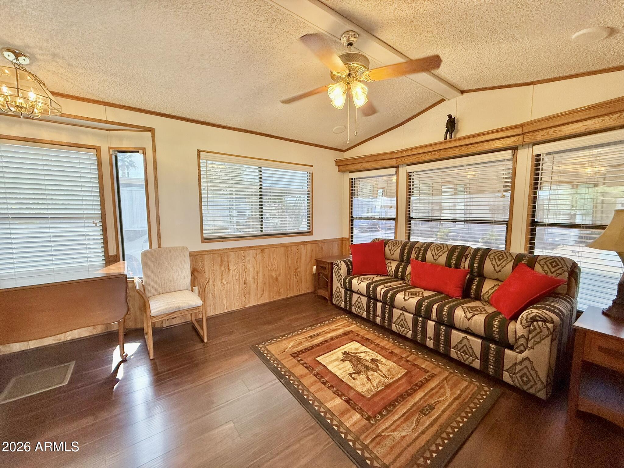 8865 E BASELINE Road 300
