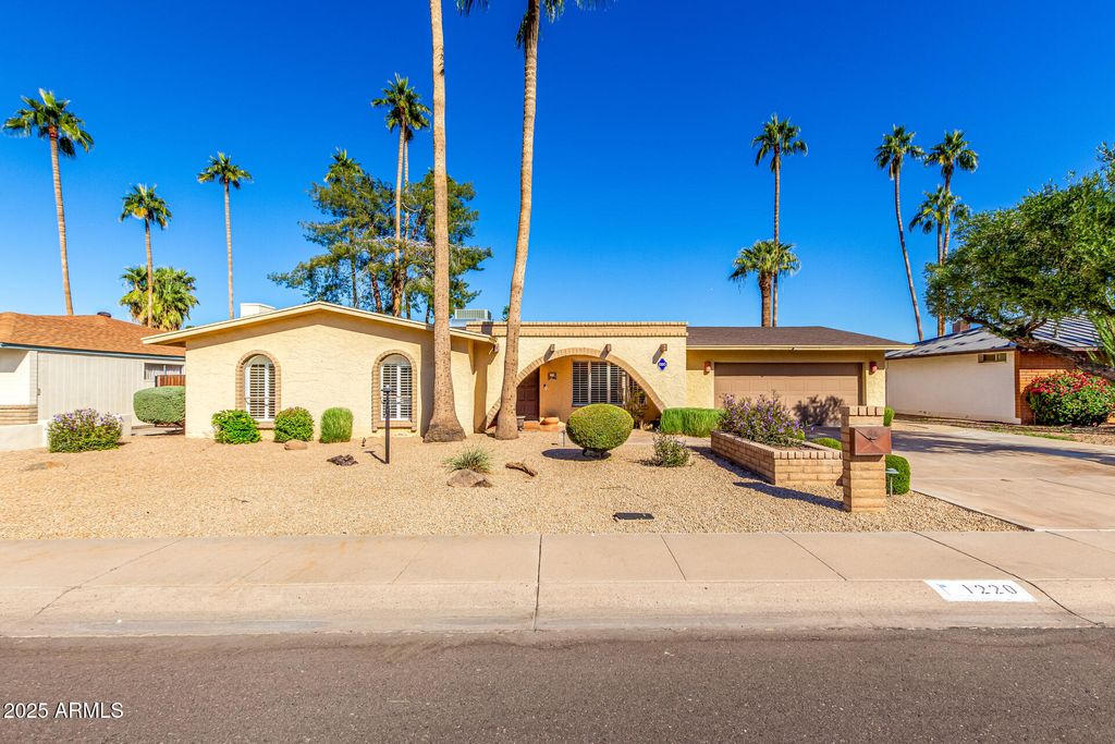 Photo of 1220 E Julie Drive, Tempe, AZ 85283 (MLS # 6943681)