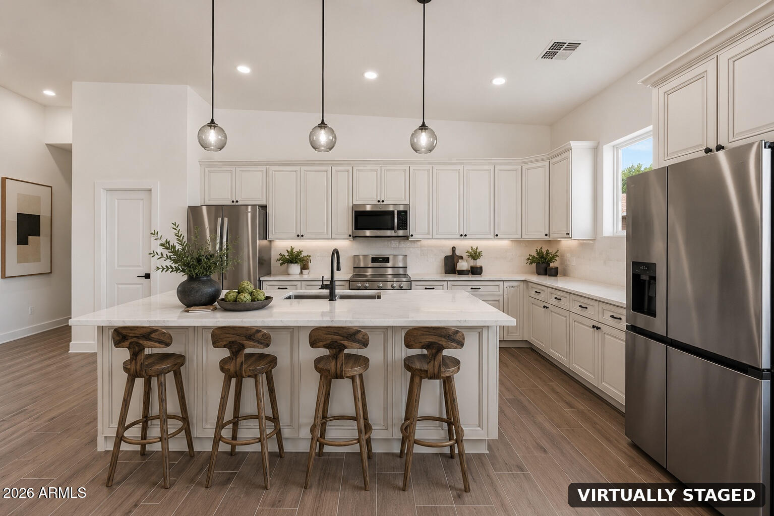 812 E DESERT Drive S 96