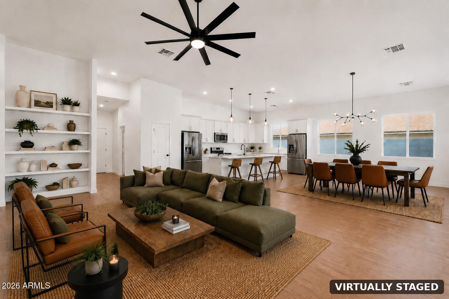 812 E DESERT Drive S 96