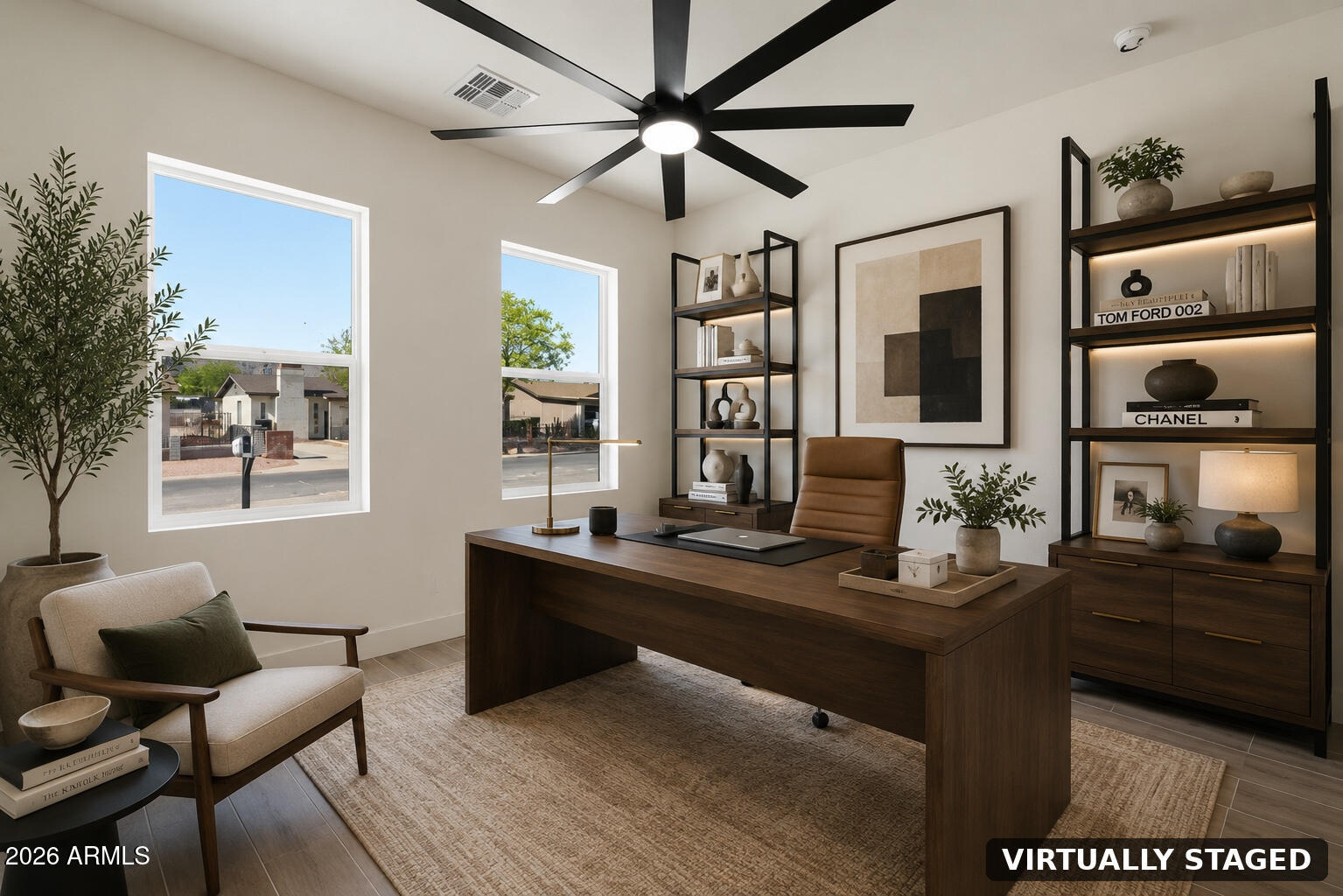 812 E DESERT Drive S 96