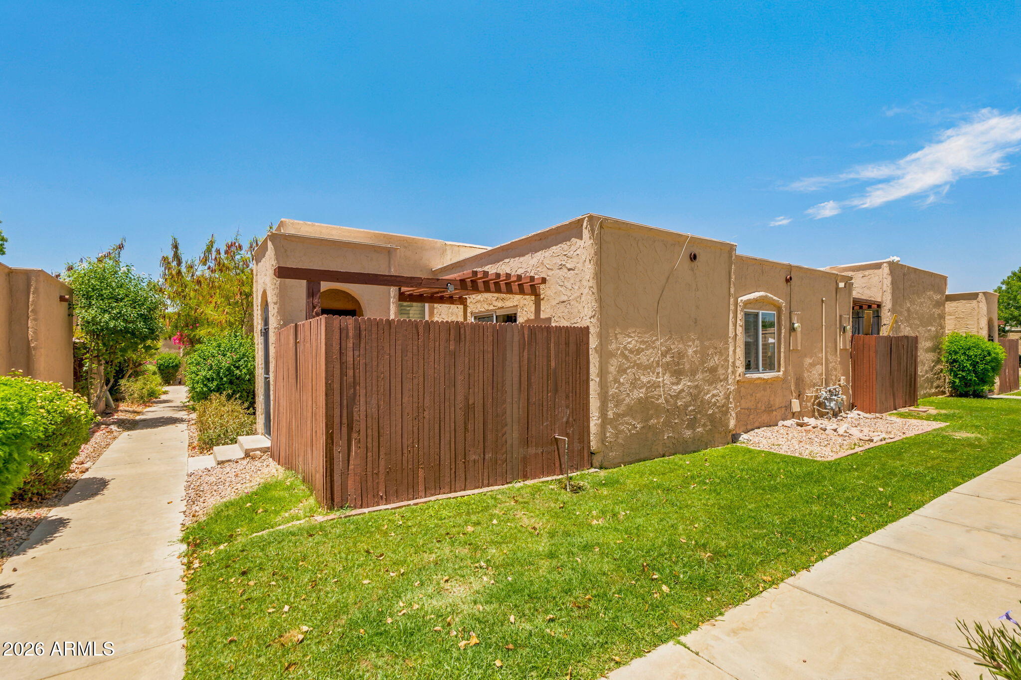 1040 E PUEBLO Road