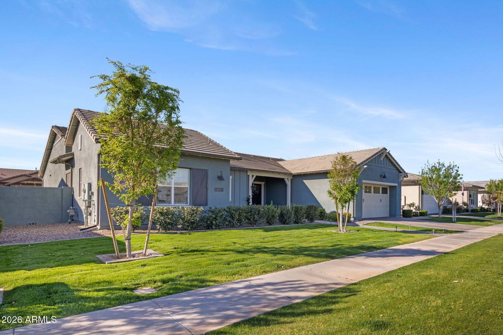 Photo of 3509 E Bloomfield Parkway, Gilbert, AZ 85296 (MLS # 6993457)