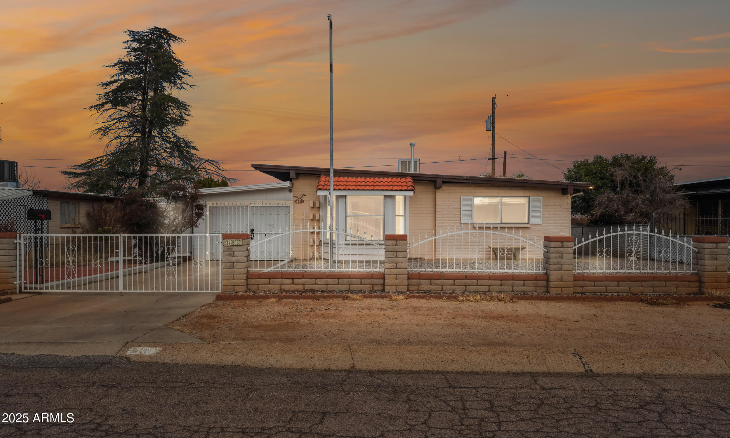 GARDEN CANYON TERRACE - Residential