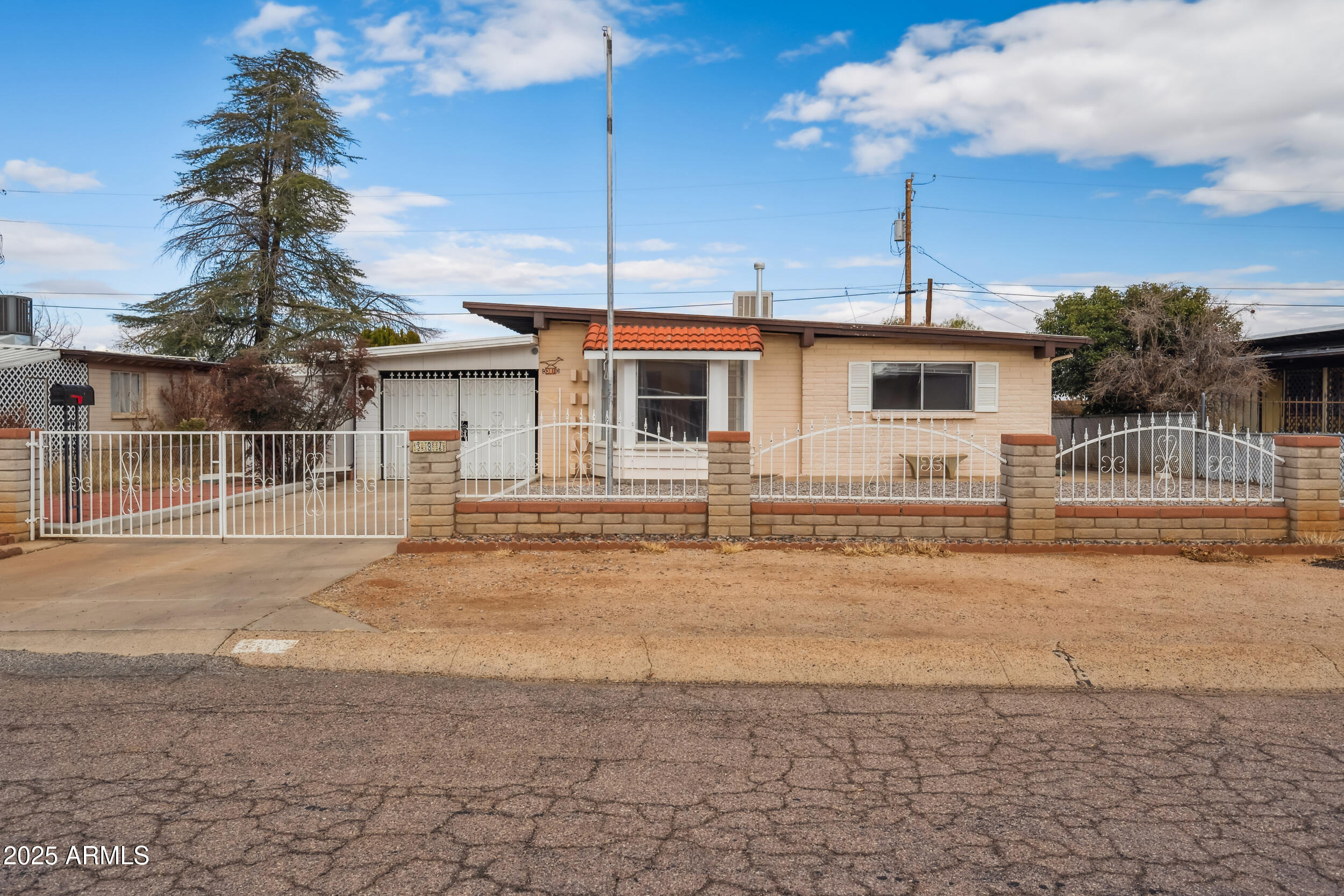 GARDEN CANYON TERRACE - Residential