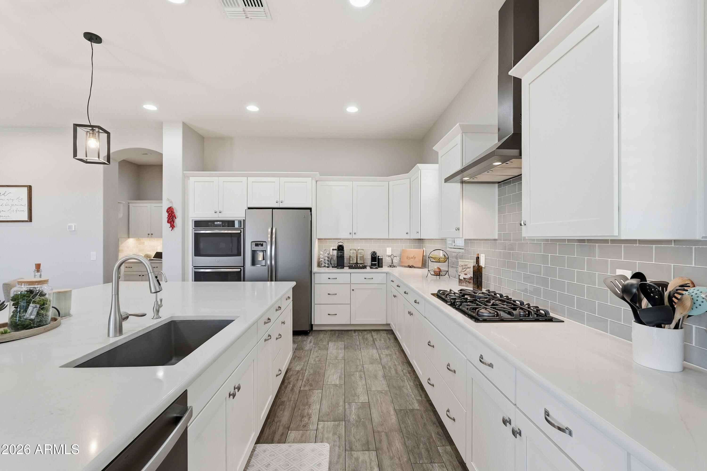 2605 S JEFFRY Street