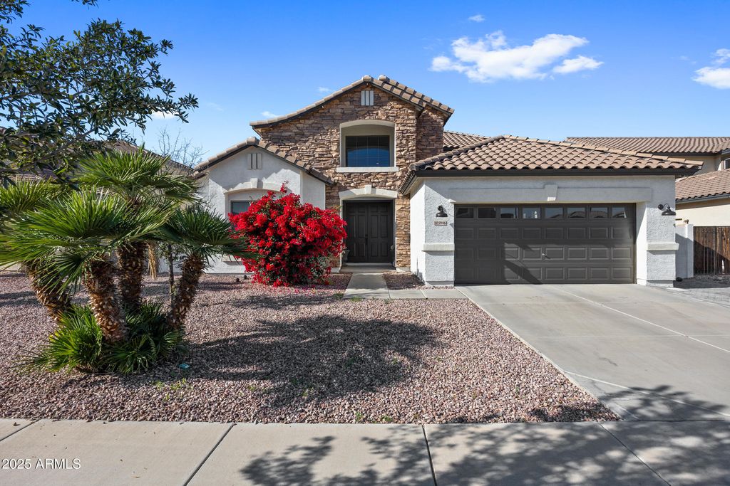 Photo of 5946 S Shelby Way, Gilbert, AZ 85298 (MLS # 6953437)