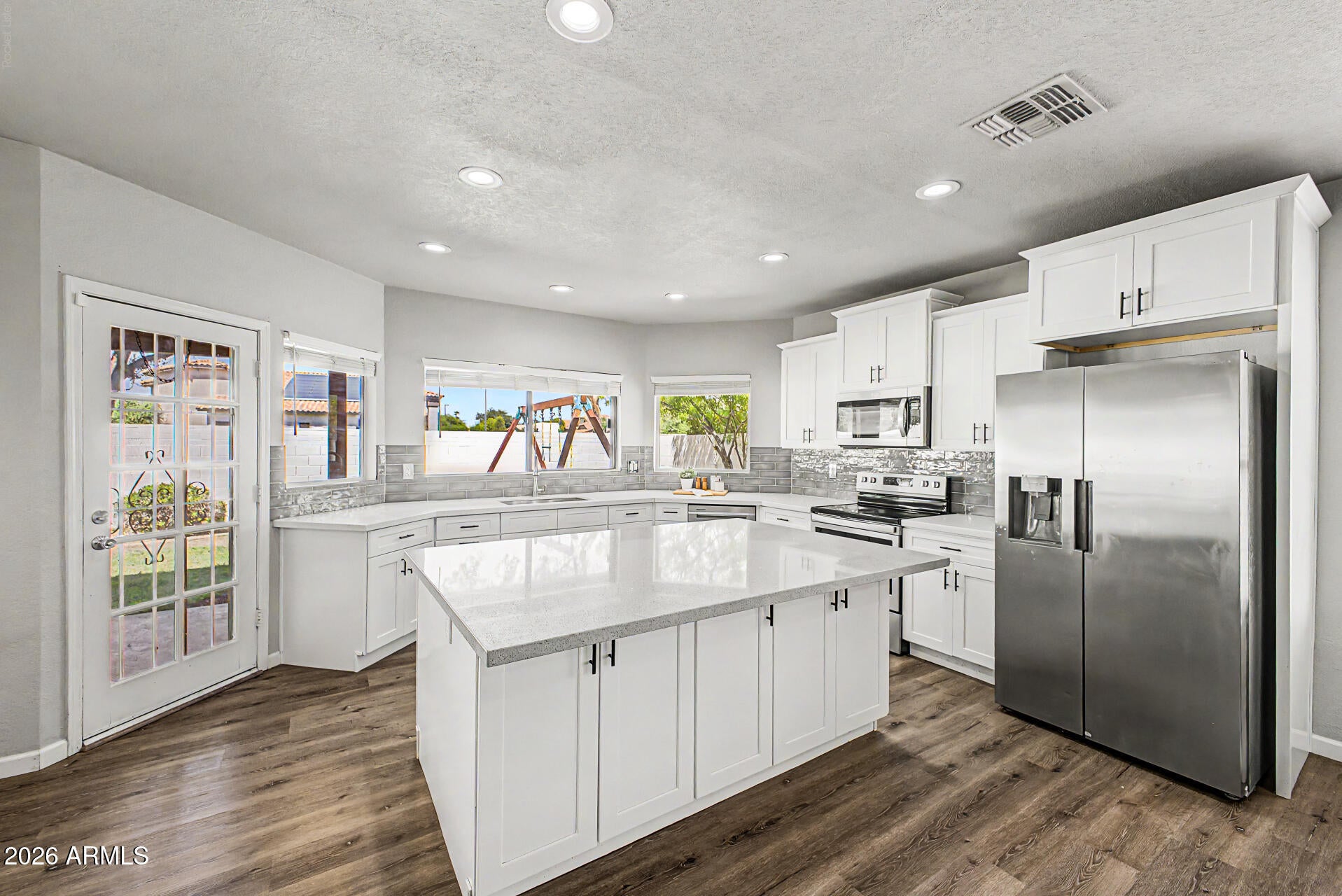 1042 W NEWPORT BEACH Drive