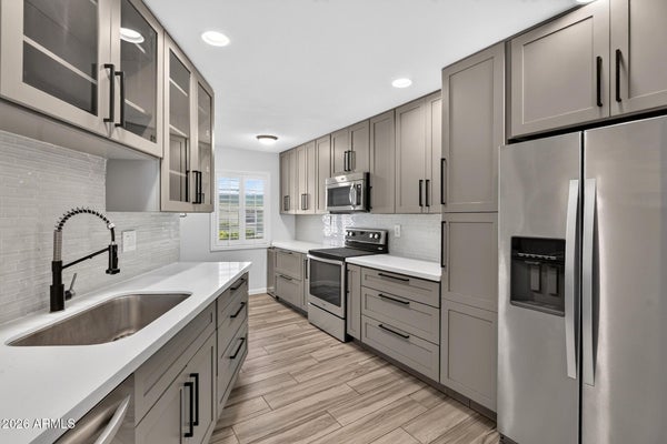10554 W OCOTILLO DR, SUN CITY, AZ 85373 - Image bdcdbcda2d8b54decd8c471fe71539fa/1118467332