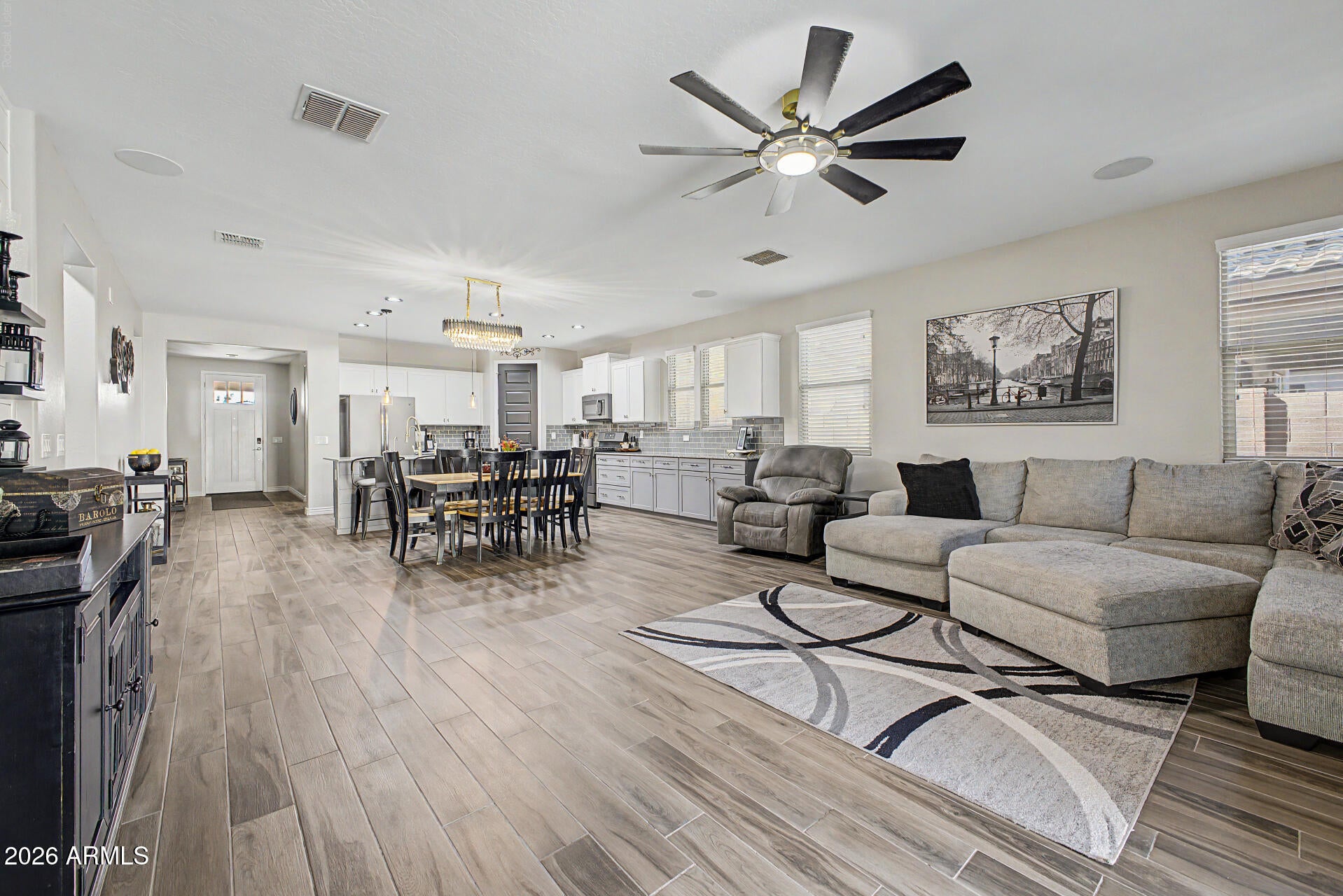 4333 S Helix --