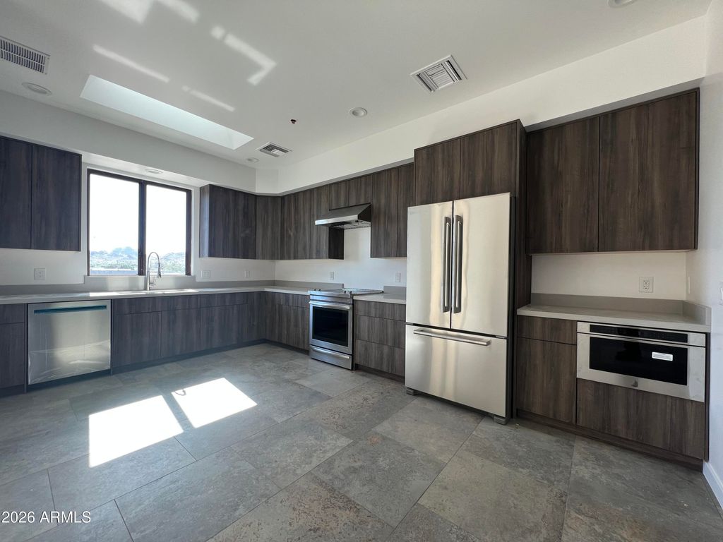 Photo of 507 E Mountain View Road, Phoenix, AZ 85020 (MLS # 6976797)