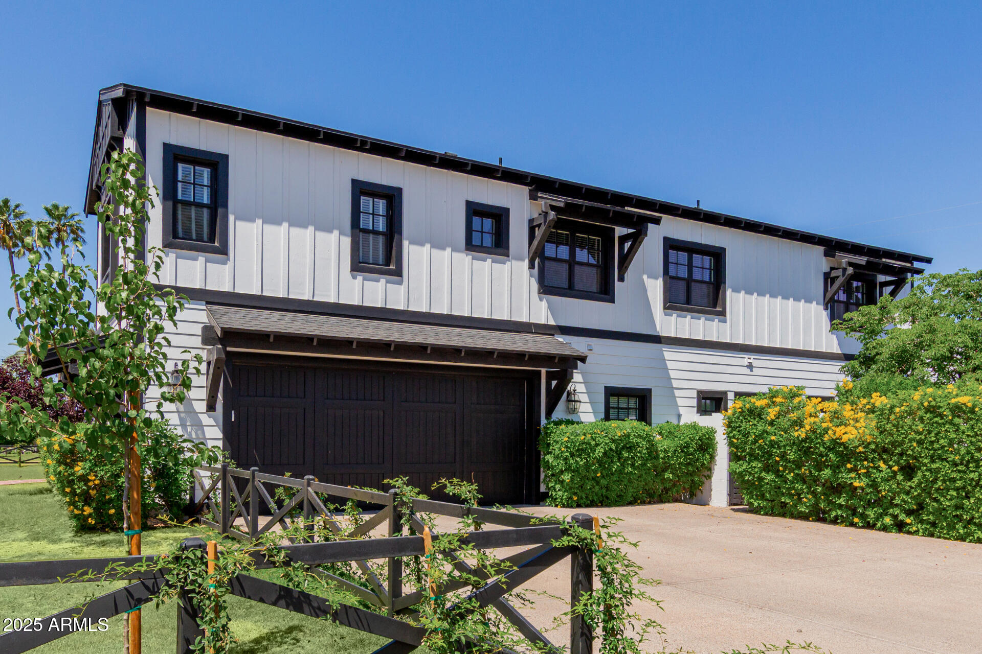 6196 E CALLE CAMELIA --