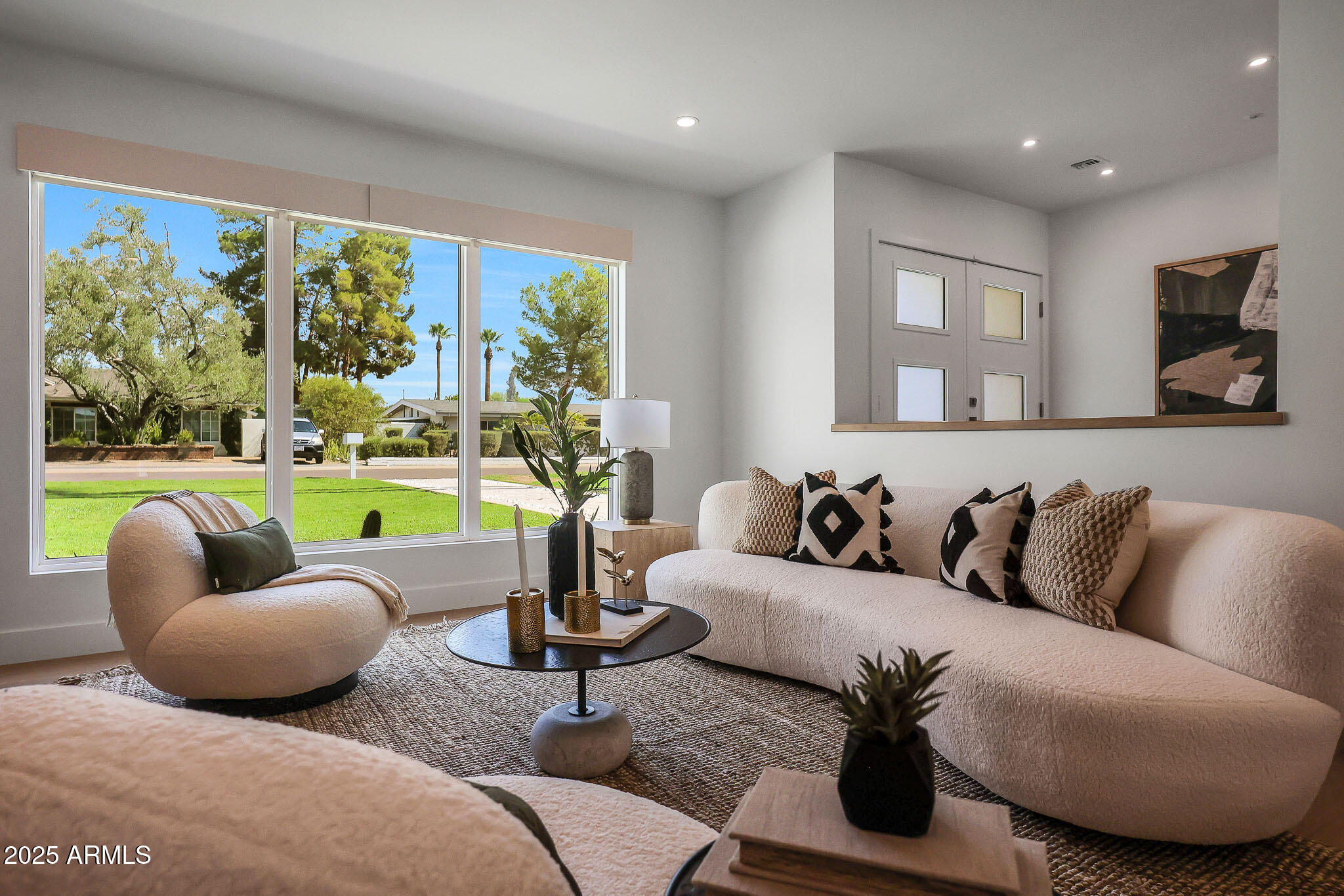 7411 E VISTA Drive