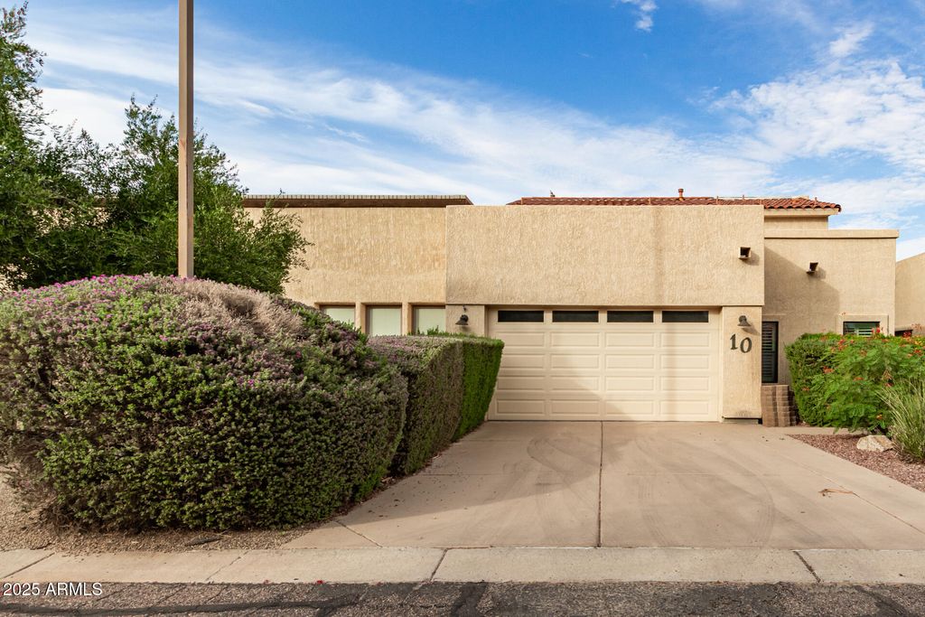 Photo of 943 E Kortsen Road #10, Casa Grande, AZ 85122 (MLS # 6921433)