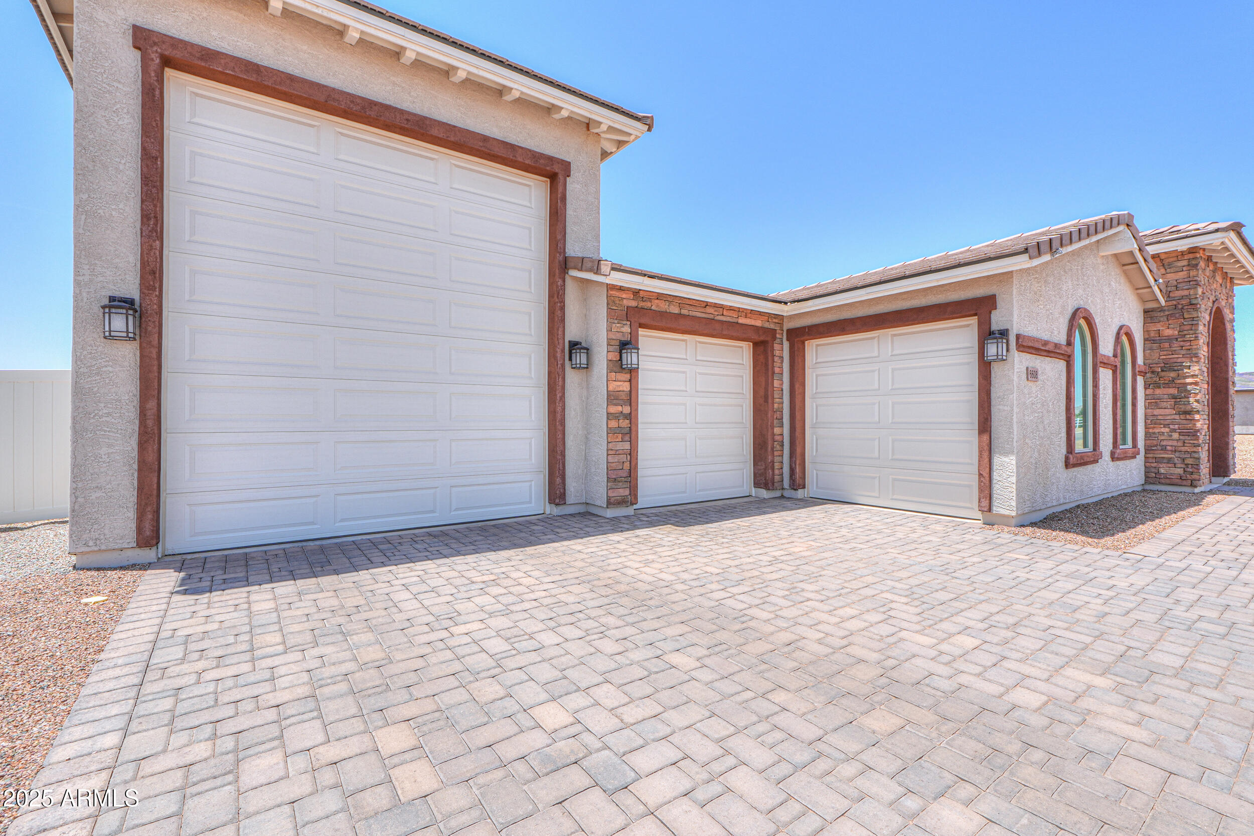 6608 N CIMA VISTA Drive