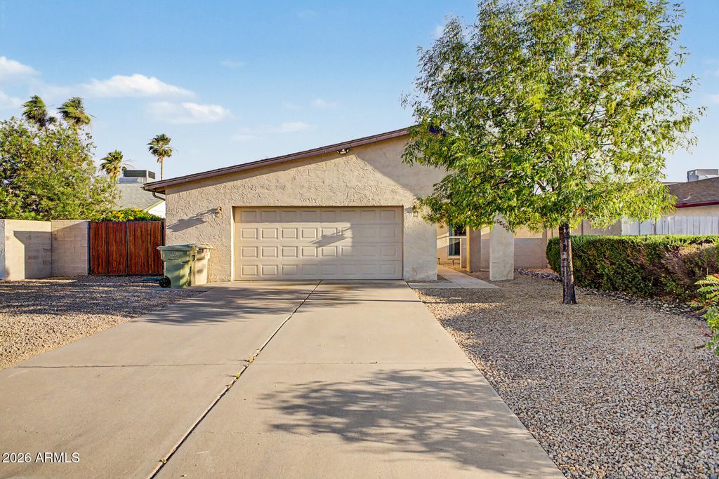 Photo of 5323 W Mountain View Road, Glendale, AZ 85302 (MLS # 7024519)