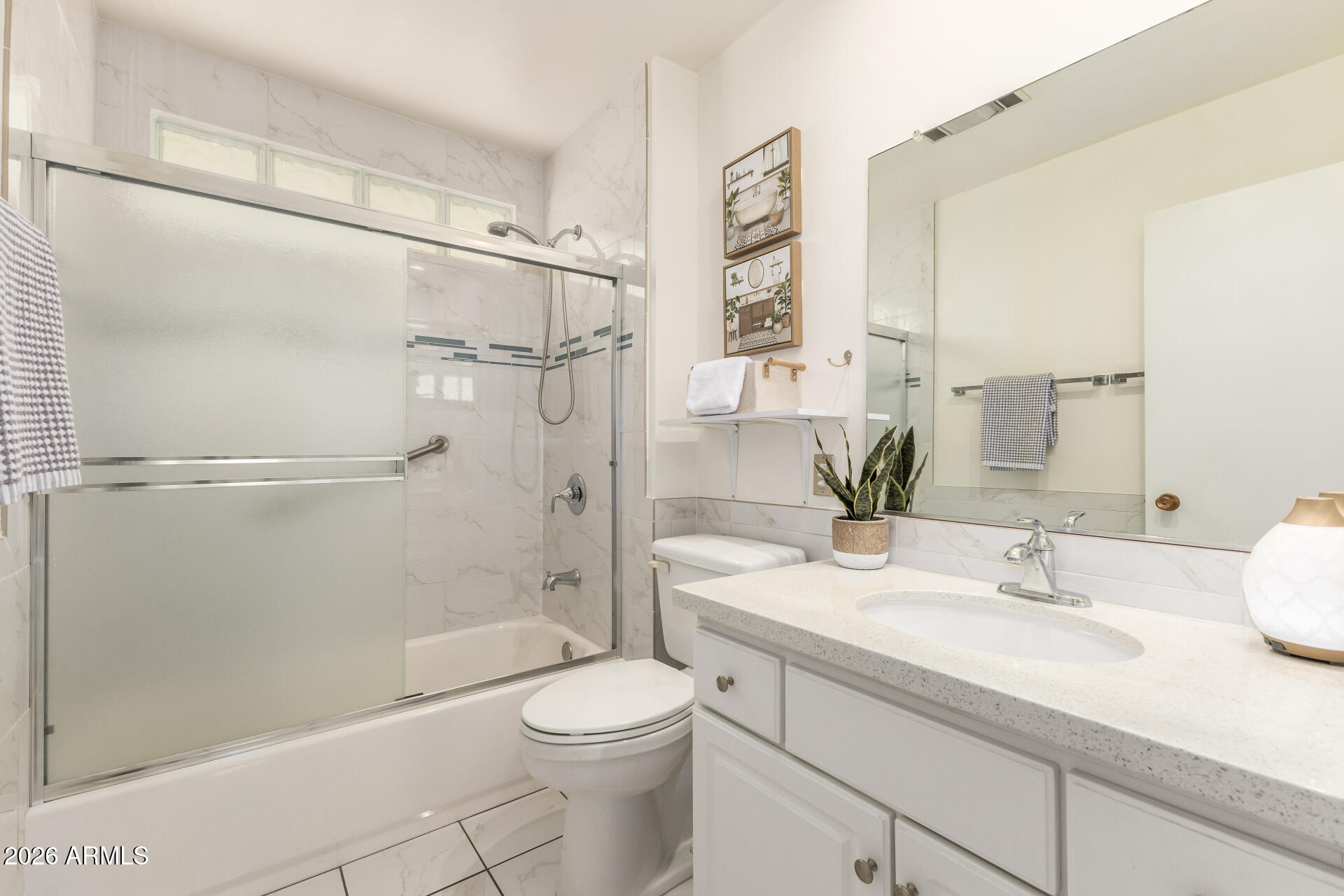 10319 W TWIN OAKS Drive