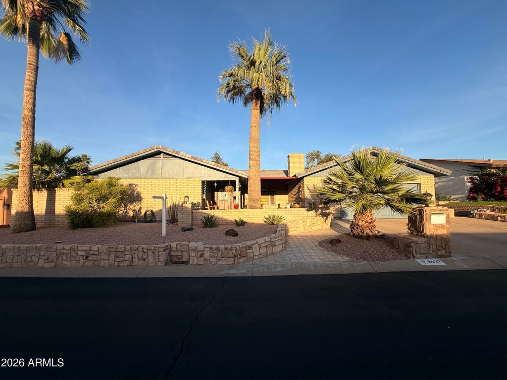 Photo of 9037 N Arroya Grande Drive, Phoenix, AZ 85028 (MLS # 7000362)