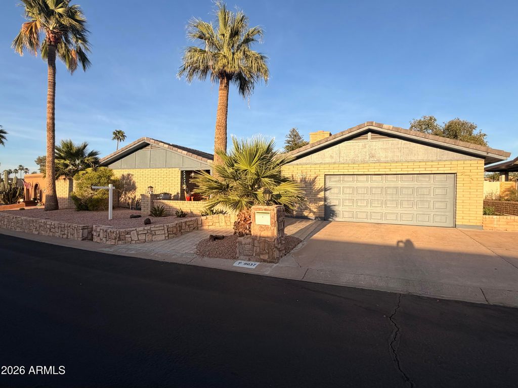 Photo of 9037 N Arroya Grande Drive, Phoenix, AZ 85028 (MLS # 7000362)