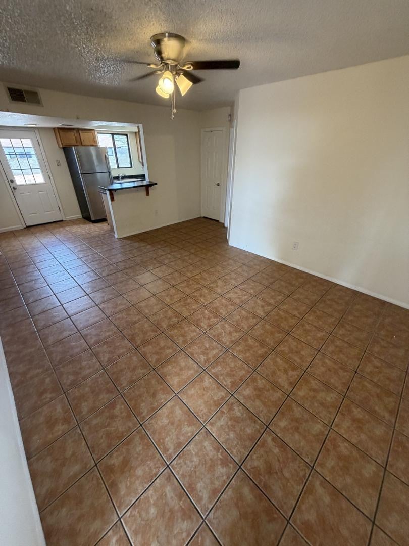 1336 E MOUNTAIN VIEW Road 105