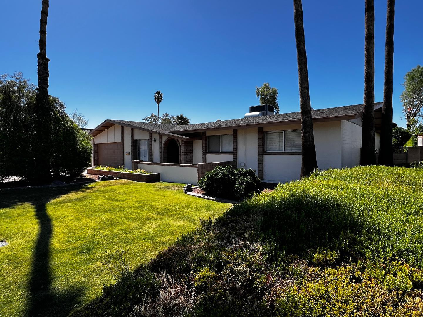 2131 E PALMCROFT Drive