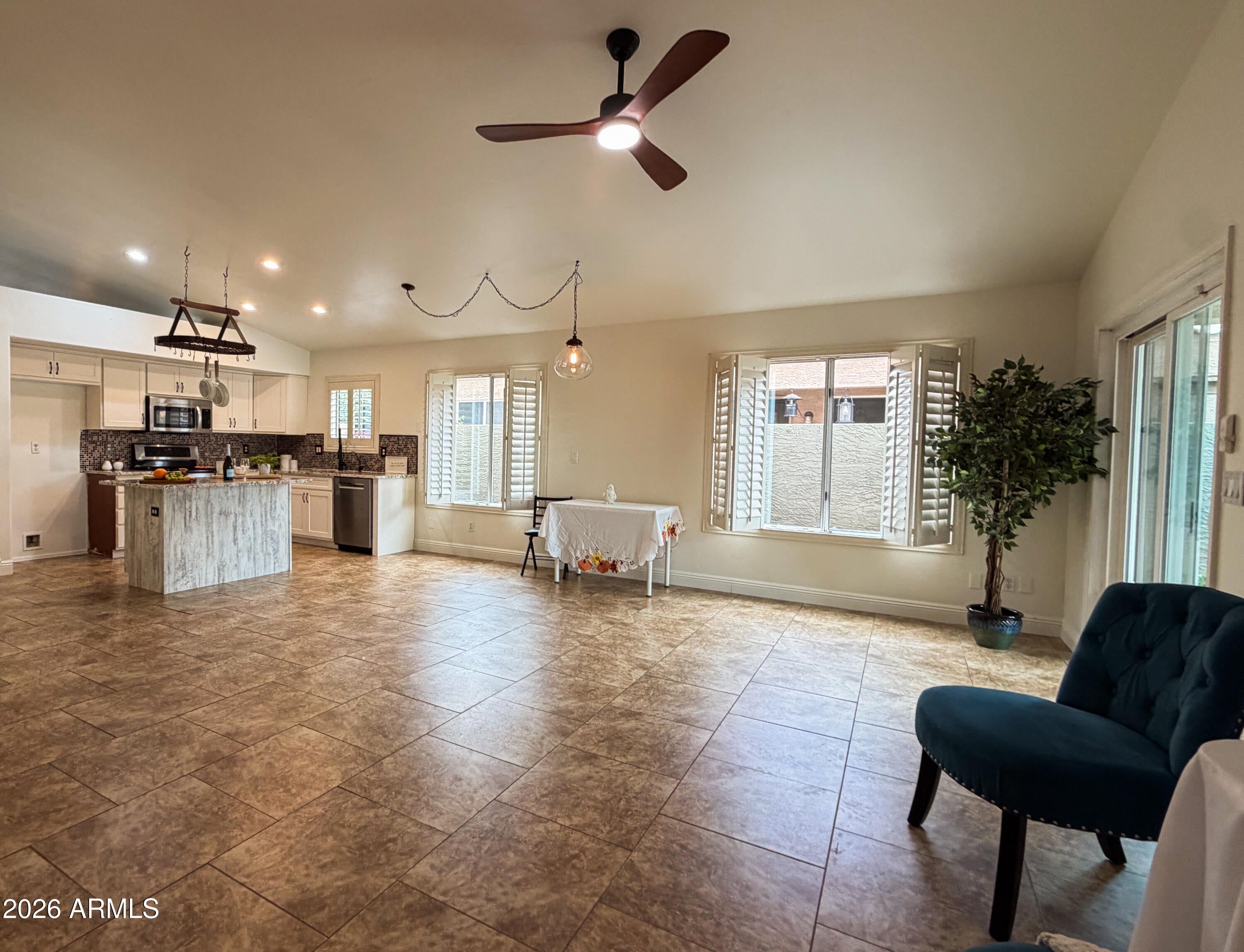 1513 W SHELLFISH Drive